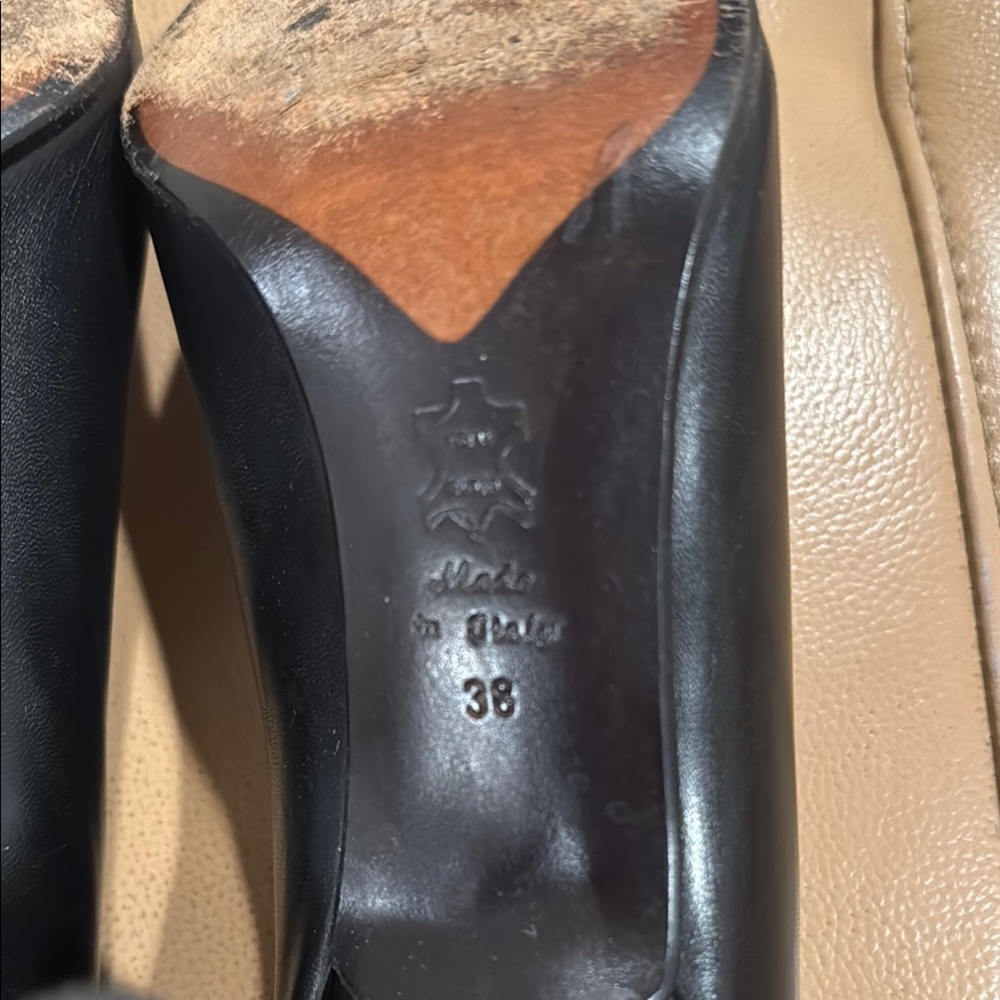 Black Leather Women's Shoes - Picture 7 of 7